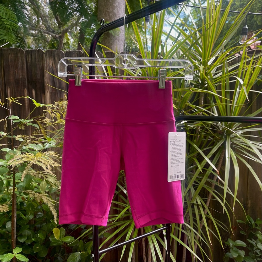lululemon wunder train HR short 8” in ripened raspberry